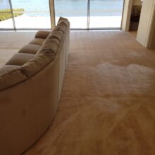 Cleaning wool carpet